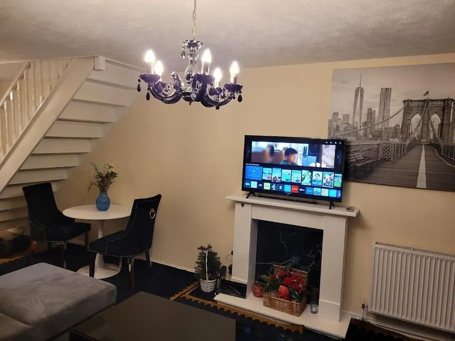 Cozy London Retreatヴィラ 別荘